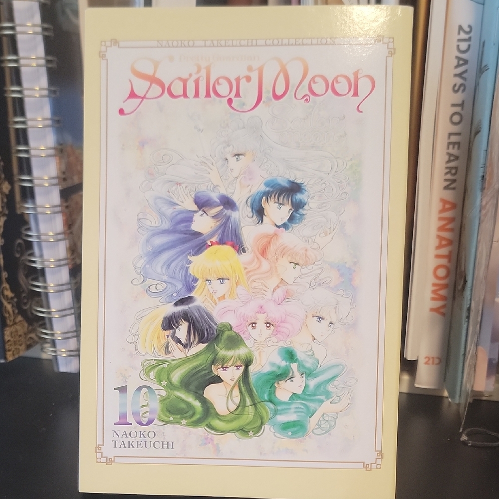 Sailor Moon Volume 10 - Green & Pastel Cover Art
